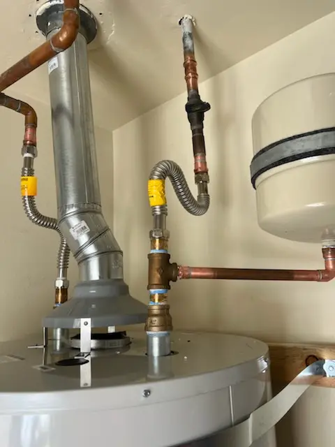 Water heater installation and plumbing repair in Woodside Park